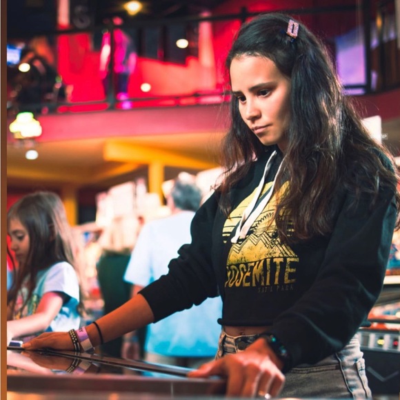 Meet Your Posher - Picture 3 of 6